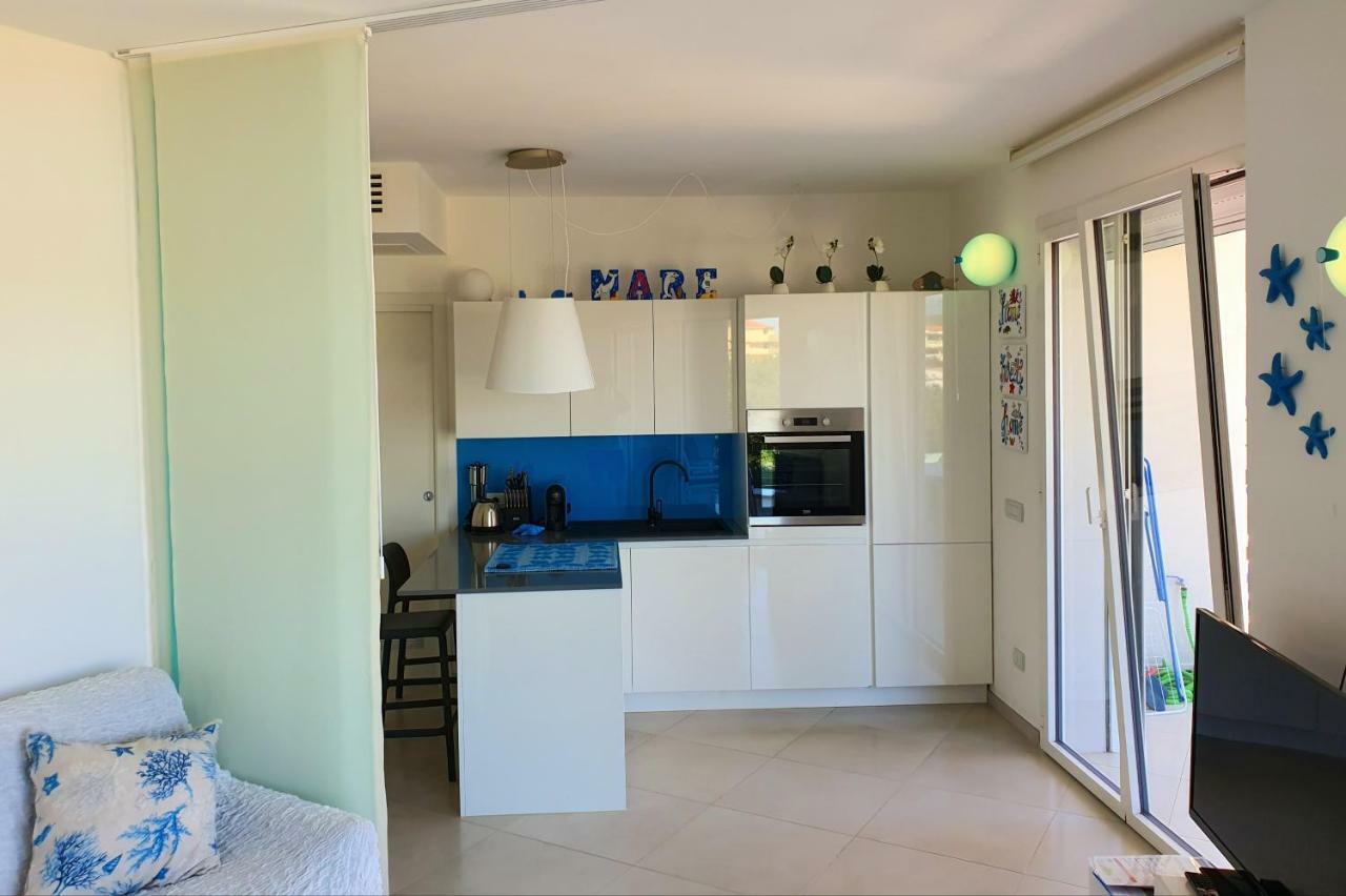 Appartamento Delfini Sul Mare Гольфо-Аранчи Экстерьер фото